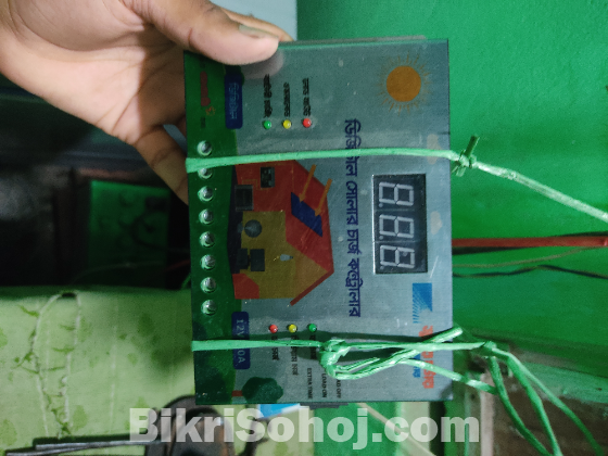 সোলার প্যানেল, ব্যাটারি